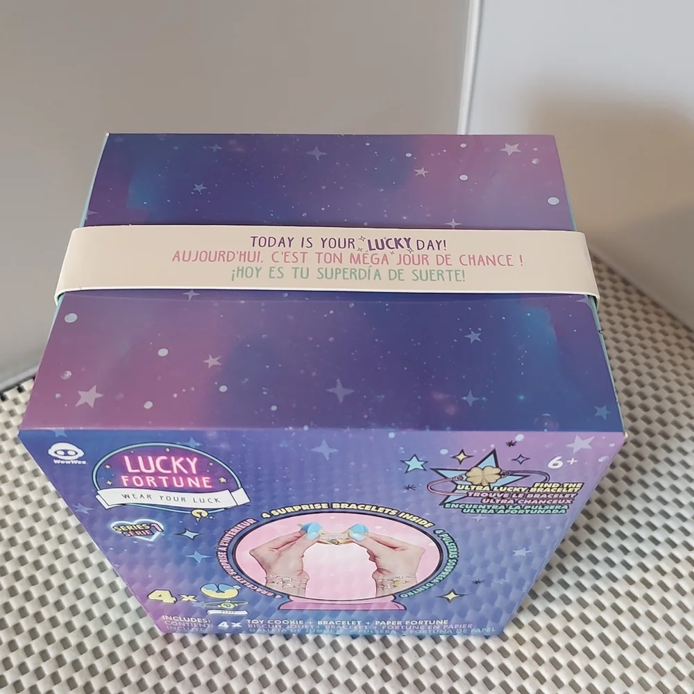 Lucky Fortune by WowWee: 4x Toy cookie, Bracelet, Paper Fortune NWT